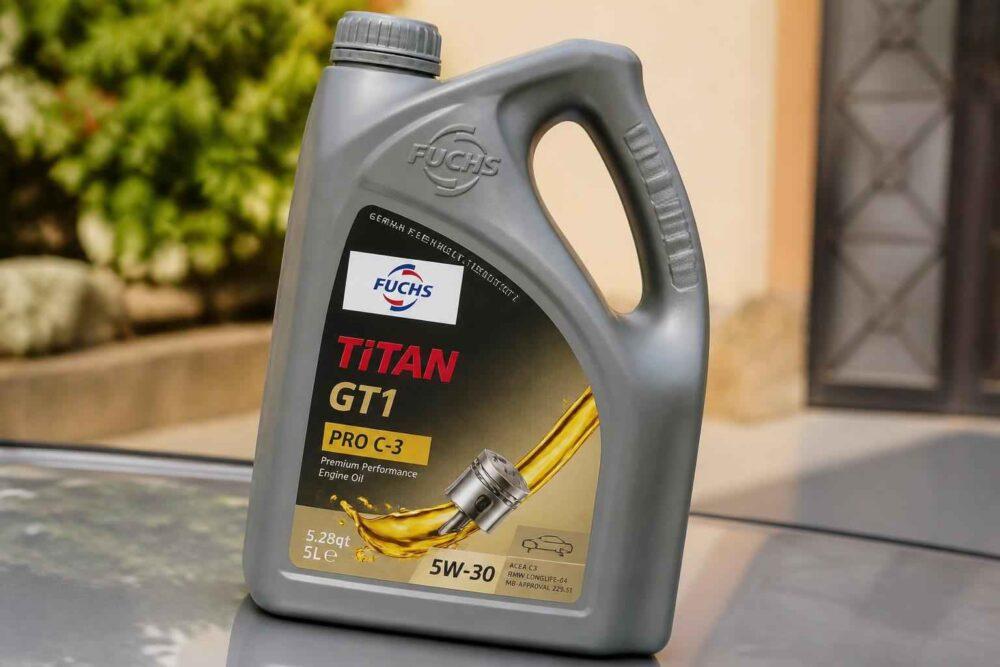 Kanister oleju silnikowego Fuchs Titan GT1 Pro C-3 5W-30 o pojemności 5 litrów